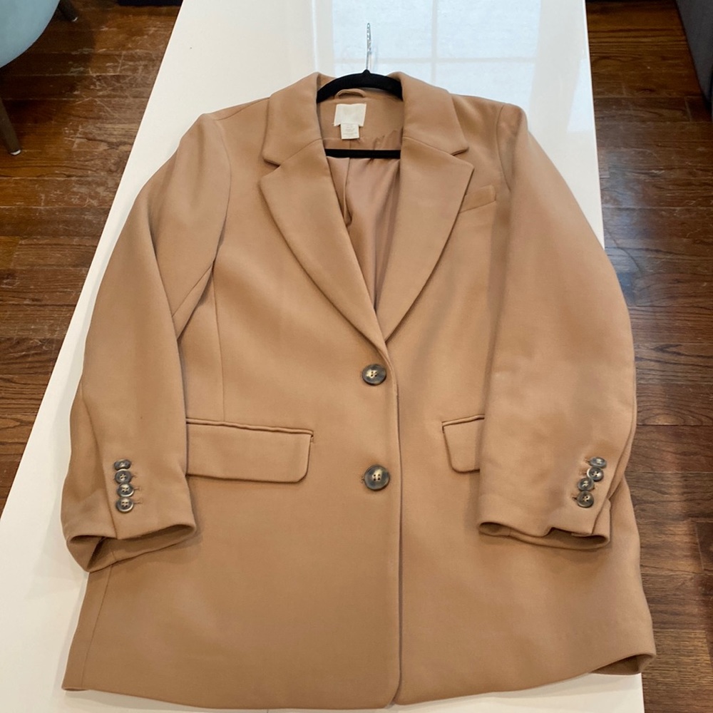 H & M women’s oversized boyfriend jacket XS